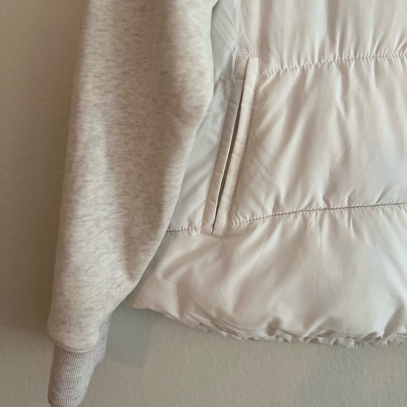 Abercrombie & Fitch Puffer Bomber - Picture 7 of 8